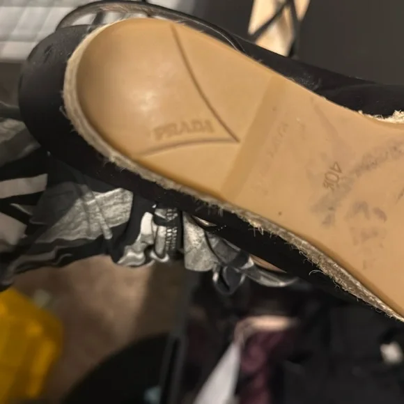 Prada Black Espadrille Shoes with Sophisticated Design - Picture 5 of 6